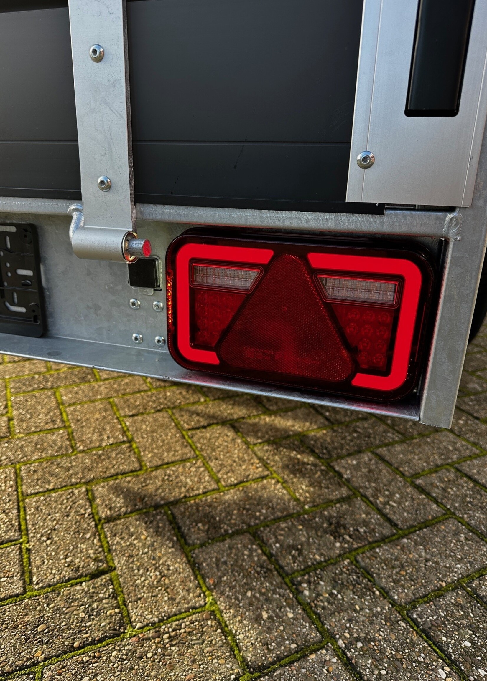 Aspock Aspock MultiLED 4 rechts 241x141x71  mm - volledig LED - 5 polige connector