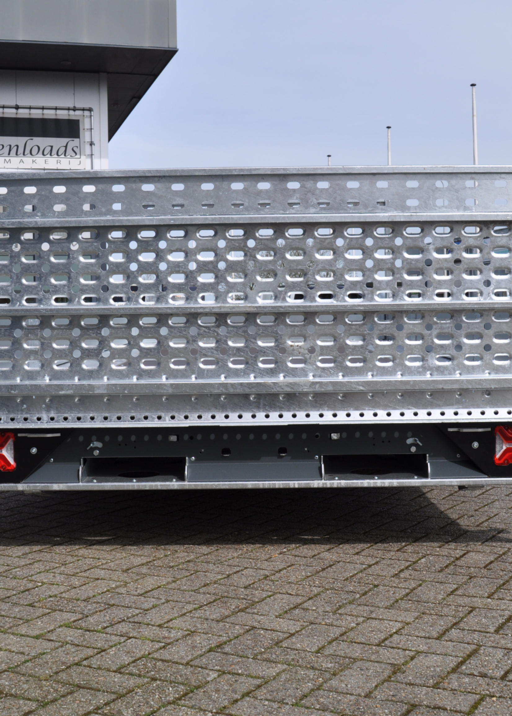 Brian James Brian James Cargo Connect machinetransporter - 500x215 cm  laadoppervlakte- 3500 kg bruto laadvermogen - tridemasser -  hydraulisch kantelbaar