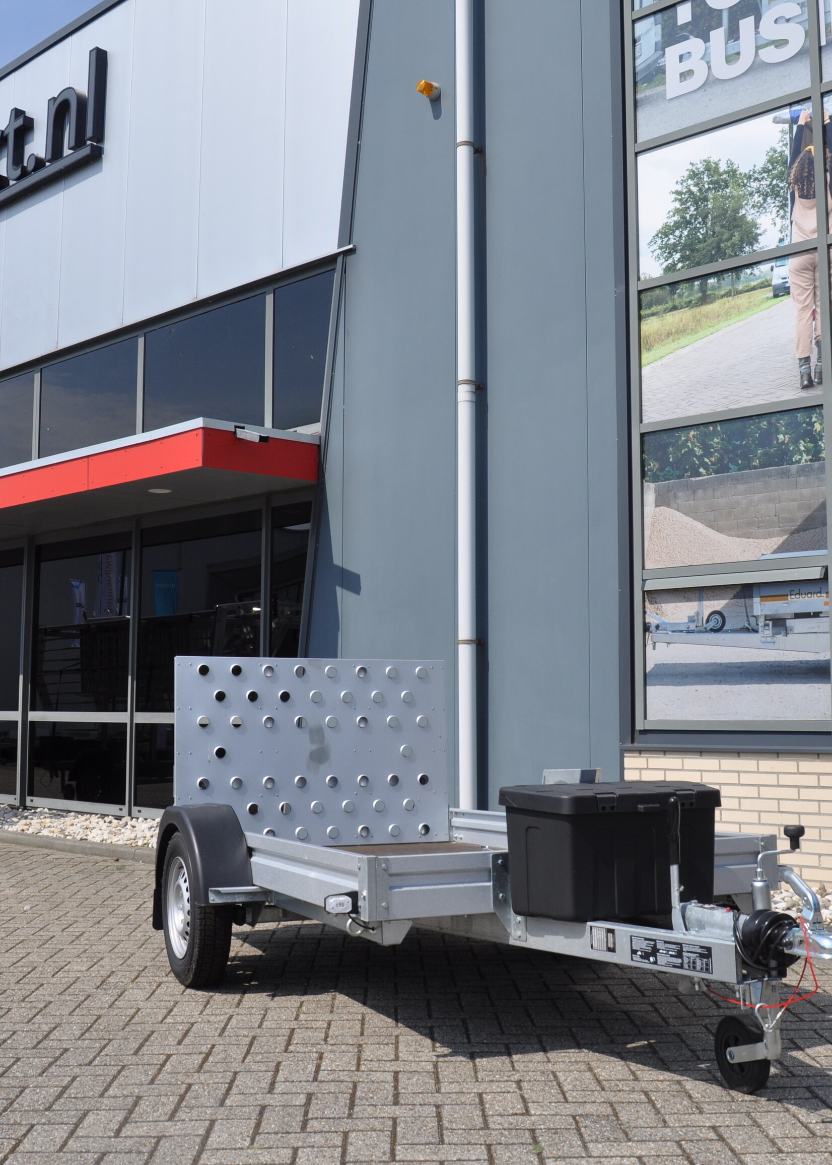 Novatecno Motortrailer Occasion - 244x133cm - 750 kg - geremd - incl. laadklep & disselkist
