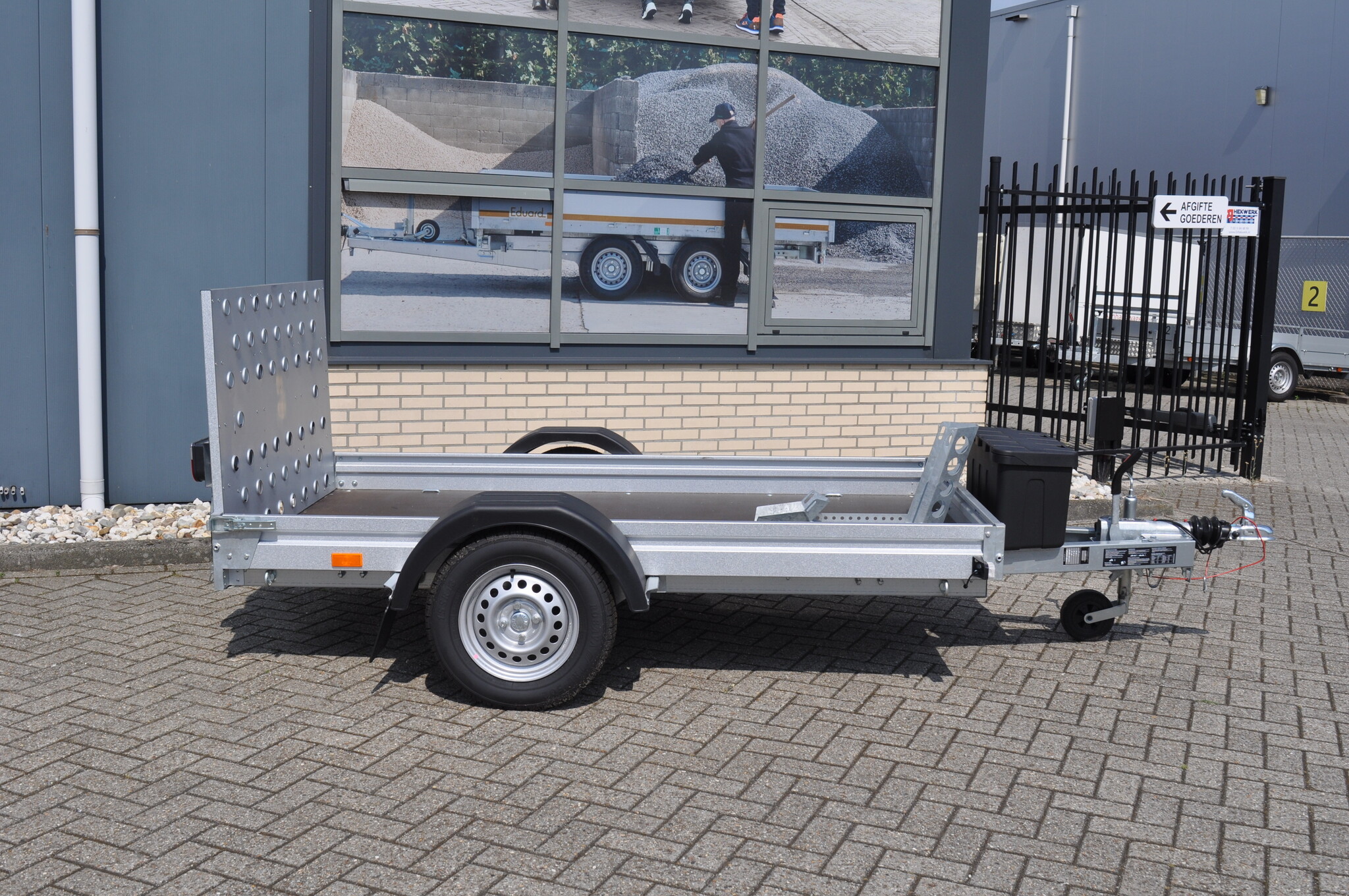 Novatecno Motortrailer Occasion - 244x133cm - 750 kg - geremd - incl. laadklep & disselkist