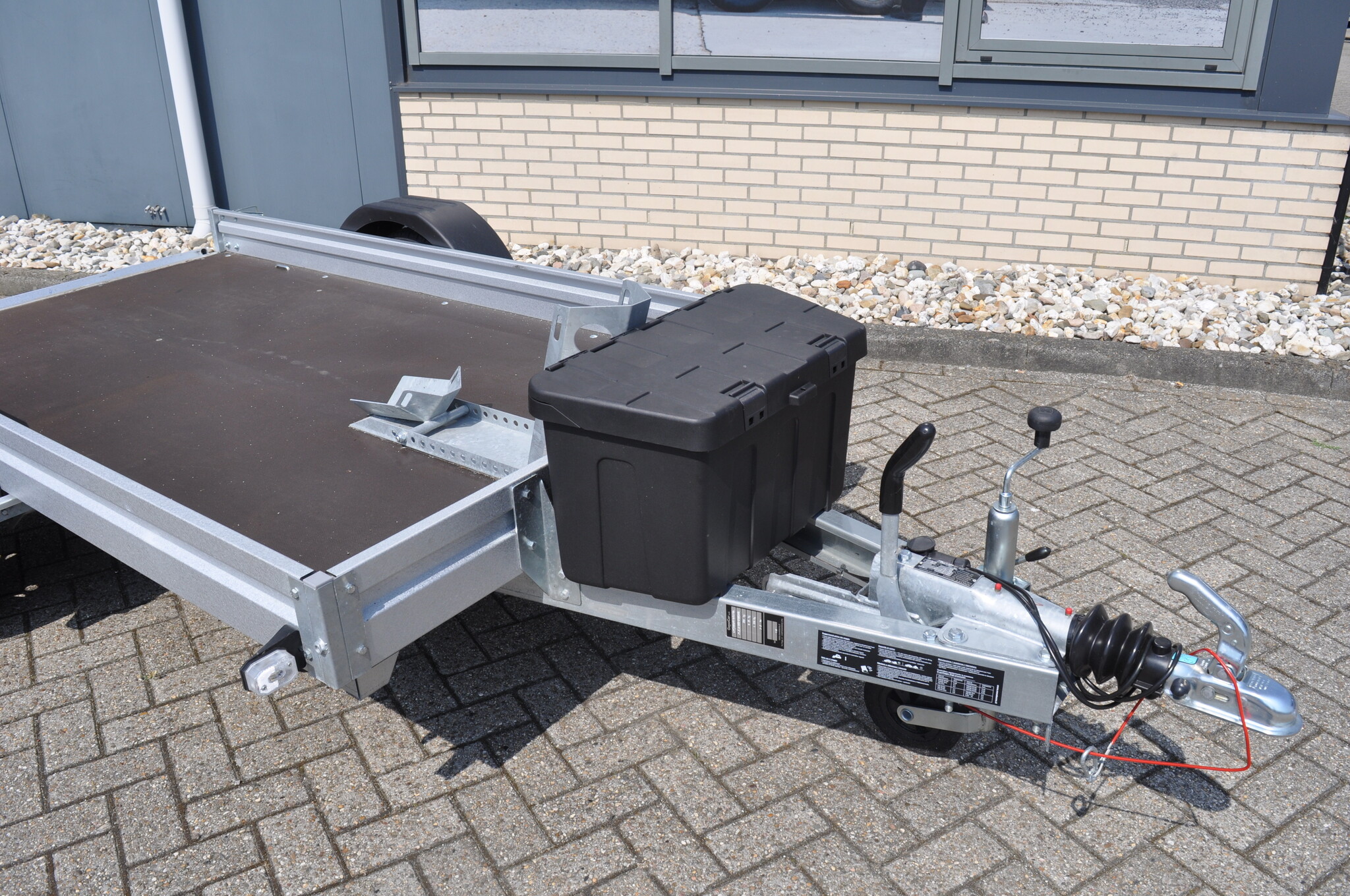 Novatecno Motortrailer Occasion - 244x133cm - 750 kg - geremd - incl. laadklep & disselkist
