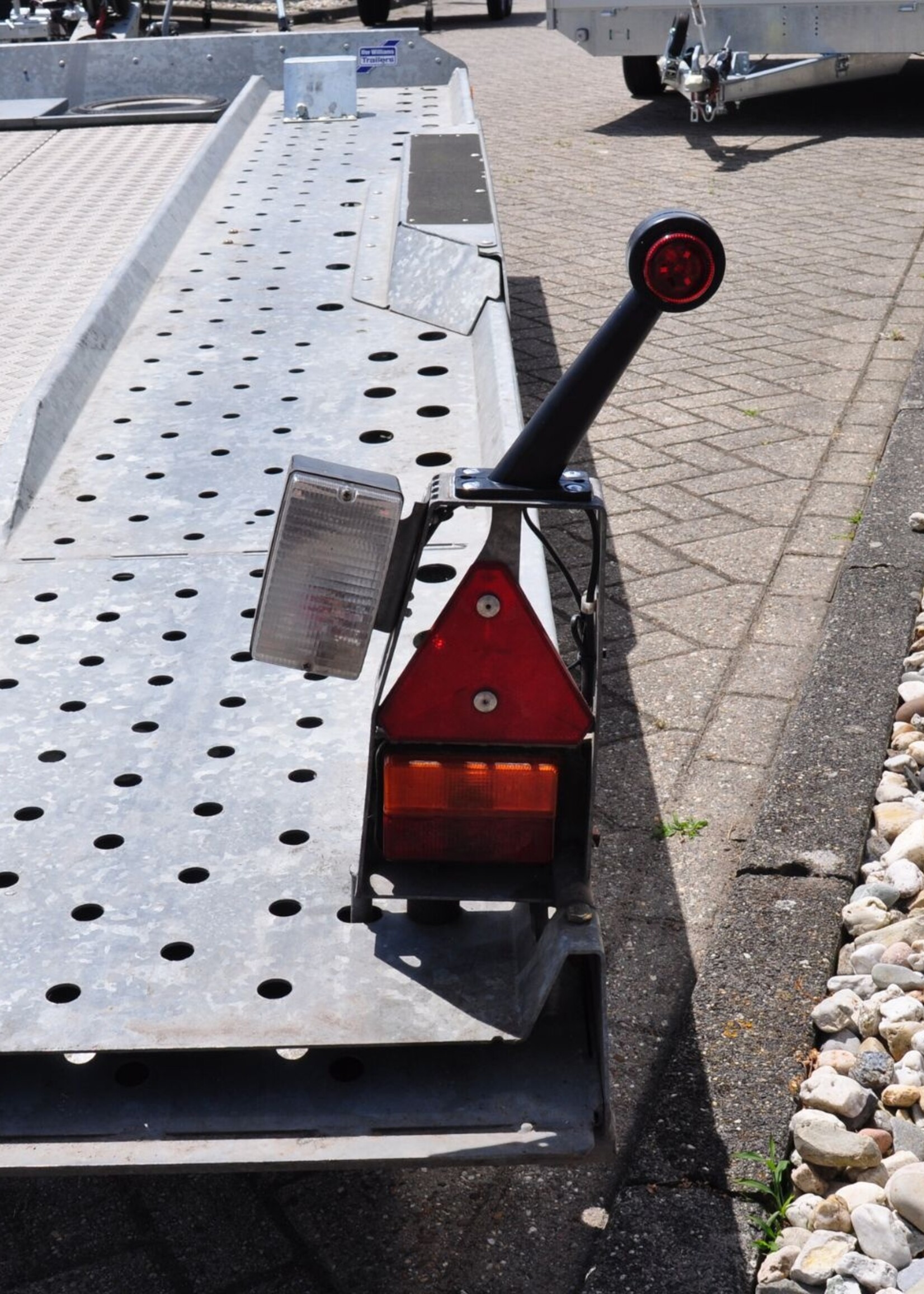 Cantonal Breedtelicht rood/wit - 45 graden - LED - 12/24 Volt