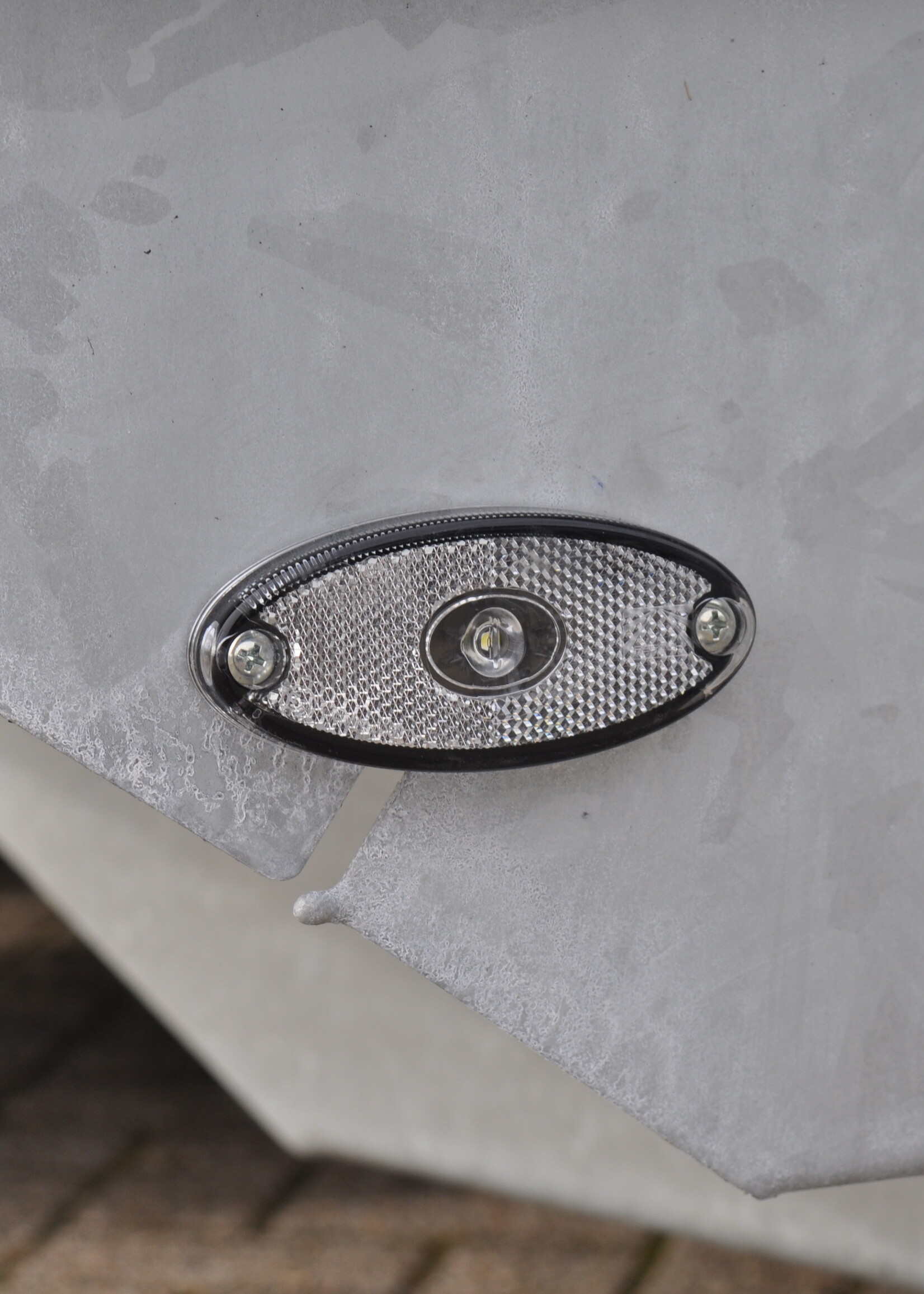 Aspock Aspock Flatpoint 2 - 12V- witte markeringslamp - connector aansluiting 50 cm DC kabel - LED