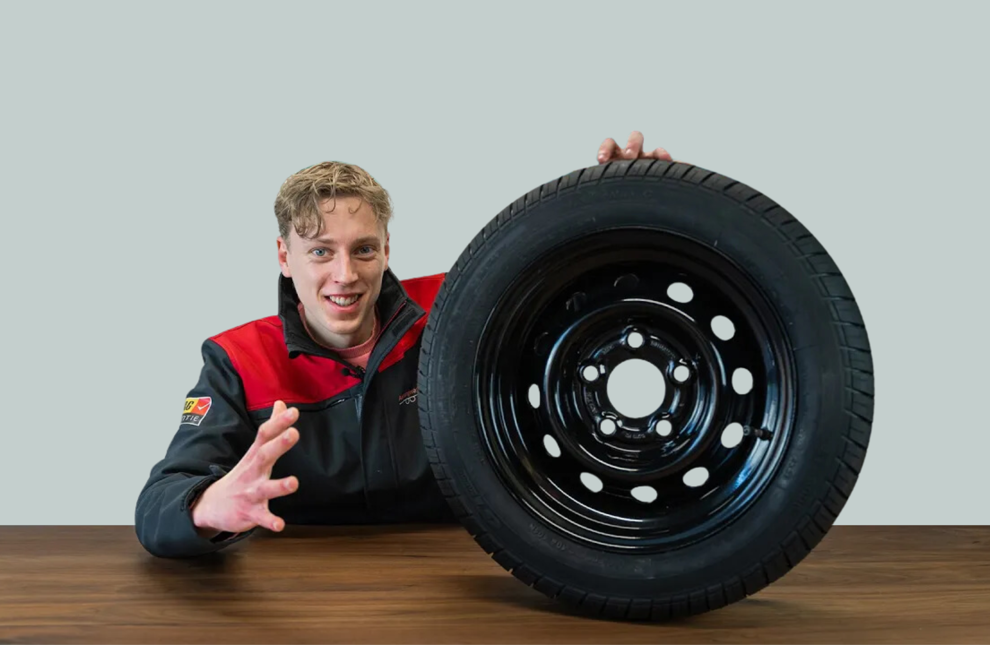 Wat betekenen de symbolen en gegevens op een aanhangerband?
