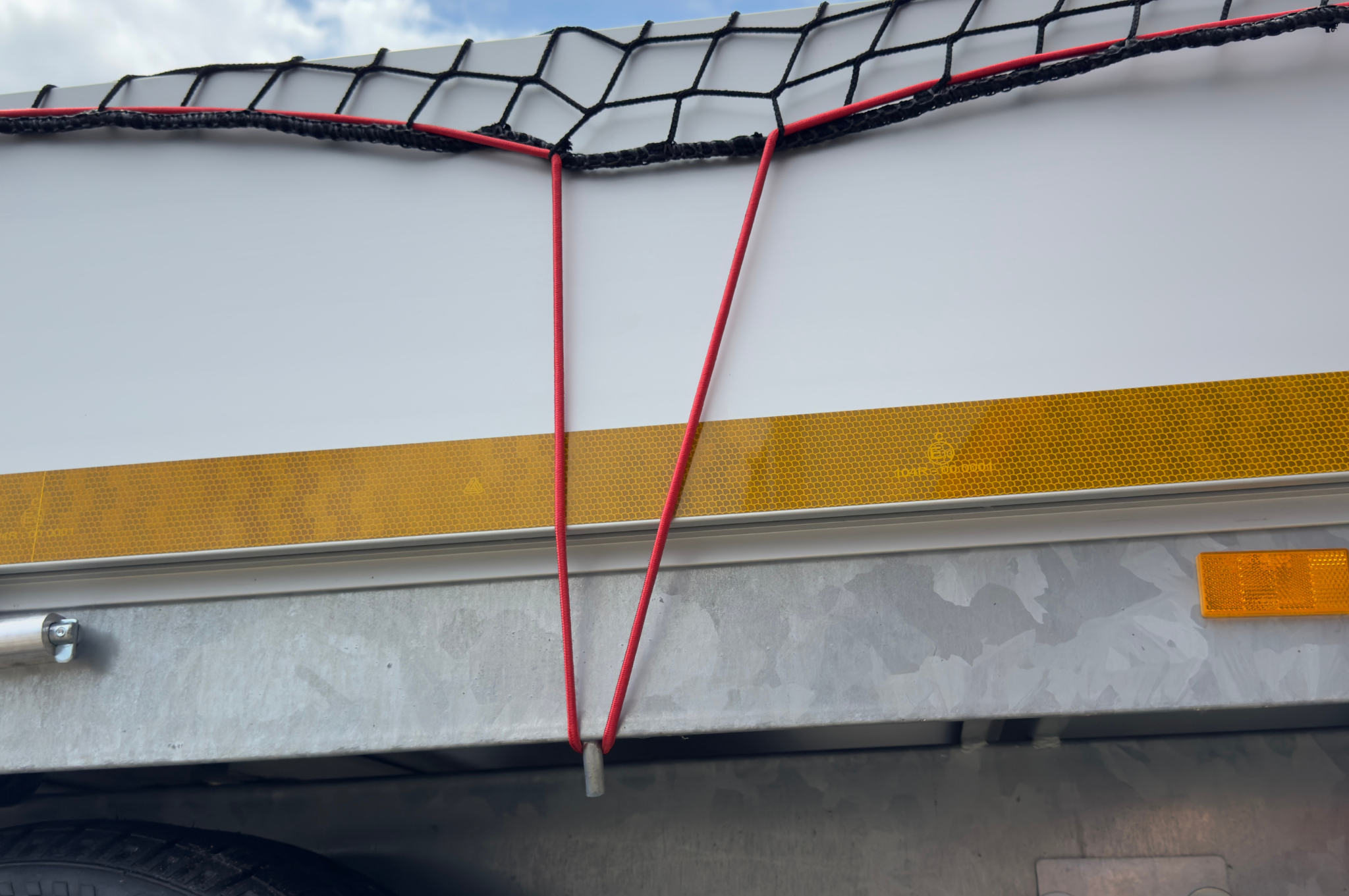 Premium aanhangernet - maasnet - 470x250 cm - inclusief elastiek rondom - UV bestendig