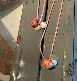 MIEQ Ketting Parel met rode kraal