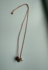 MIEQ Ketting Parel met rode kraal