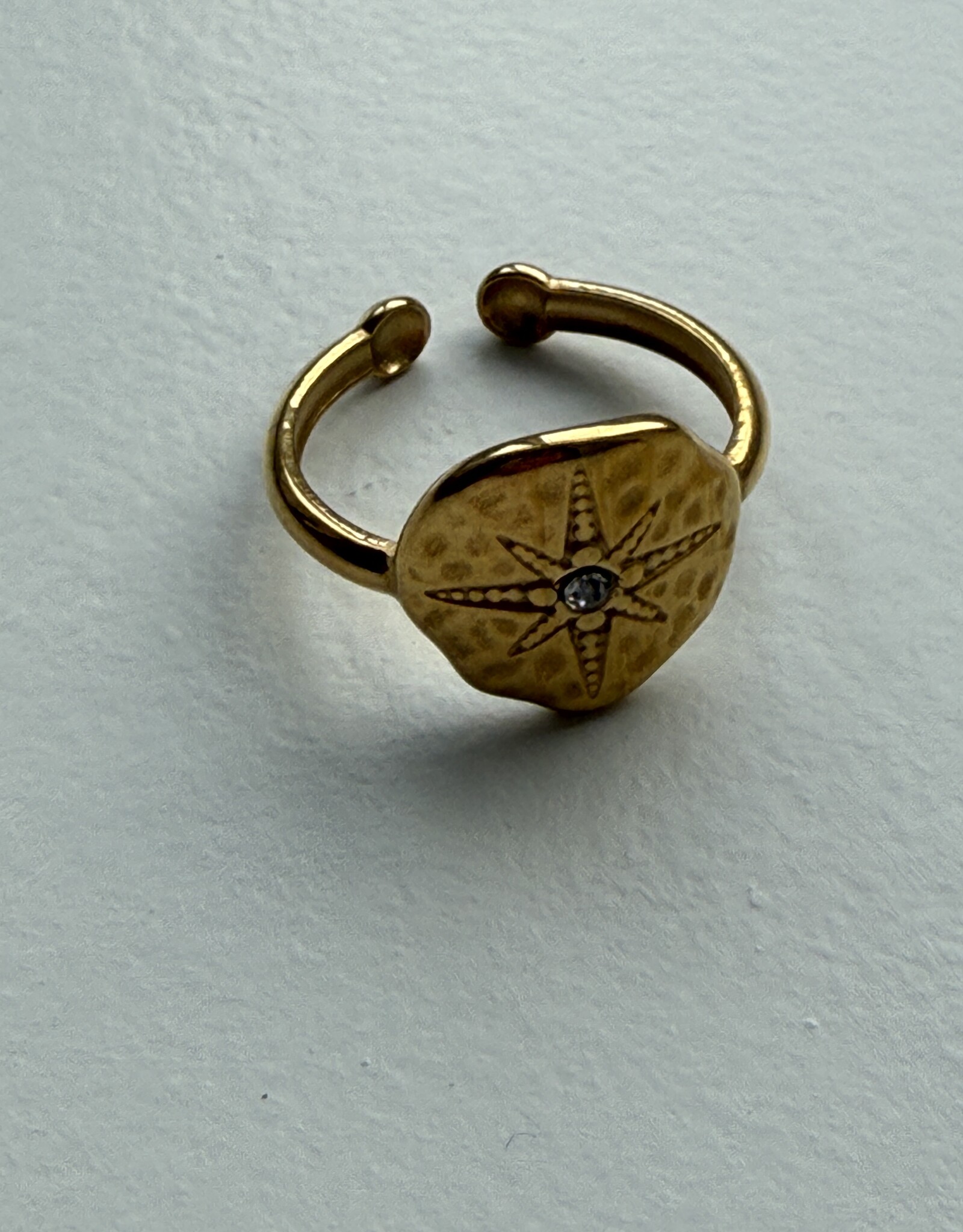 MIEQ MIEQ's ring met Cirkonia