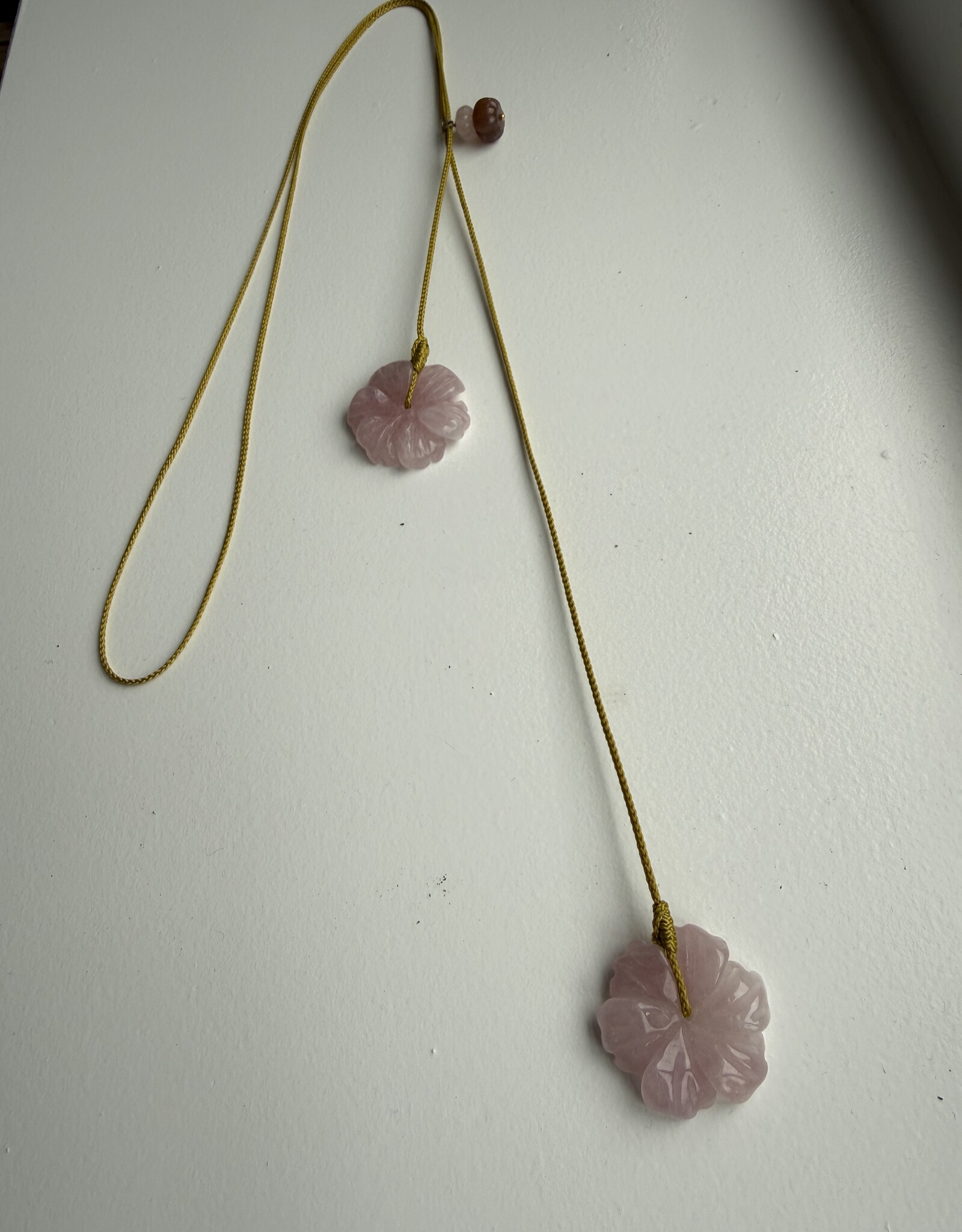 MIEQ Ketting met prachtige bloem rozenkwarts