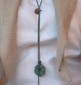 MIEQ Ketting met prachtige bloem van groene steen