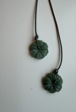 MIEQ Ketting met prachtige bloem van groene steen