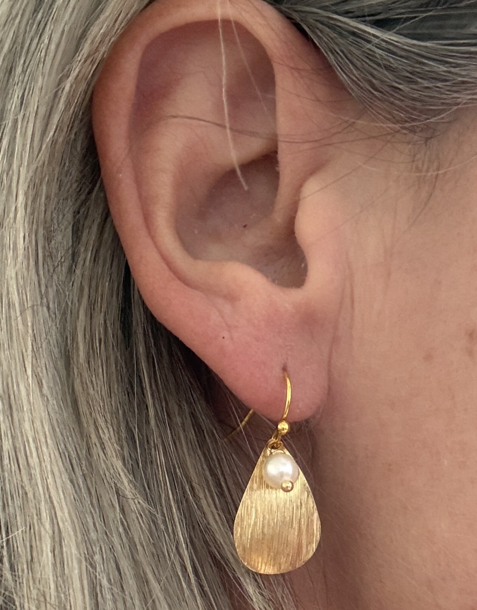 MIEQ Oorbellen druppel met parel