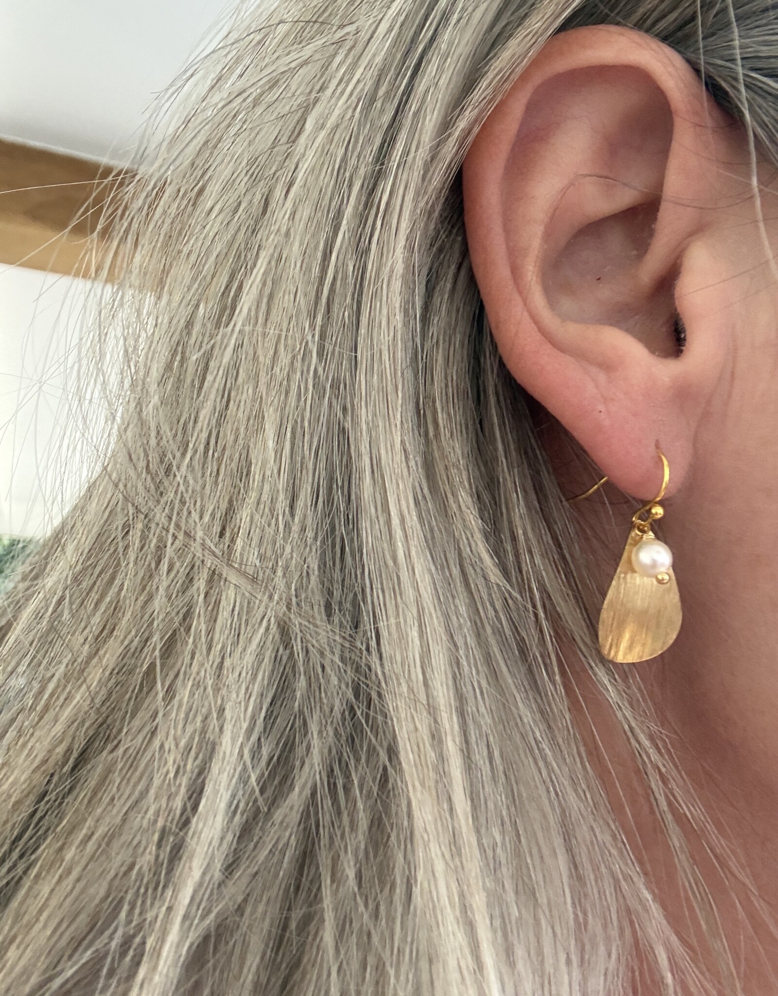 MIEQ Oorbellen druppel met parel