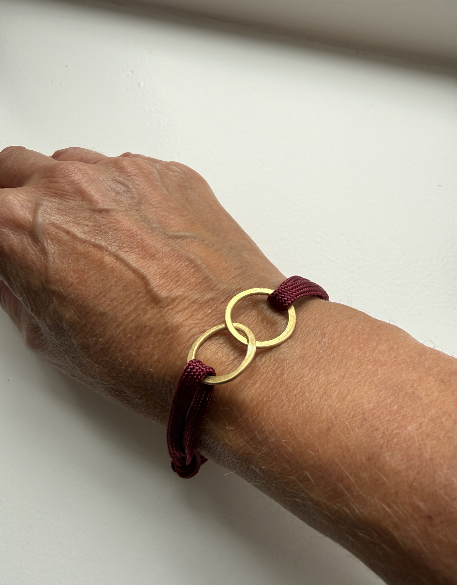 MIEQ Infinity bracelet pomegranate