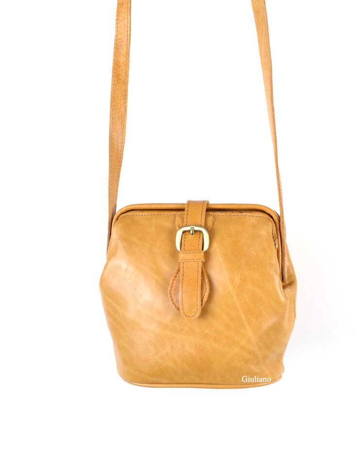 Leather shoulderbag  |  Buckle