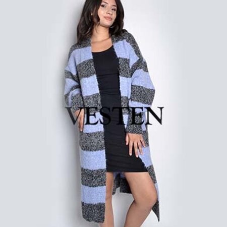 Strickjacken / Blusen