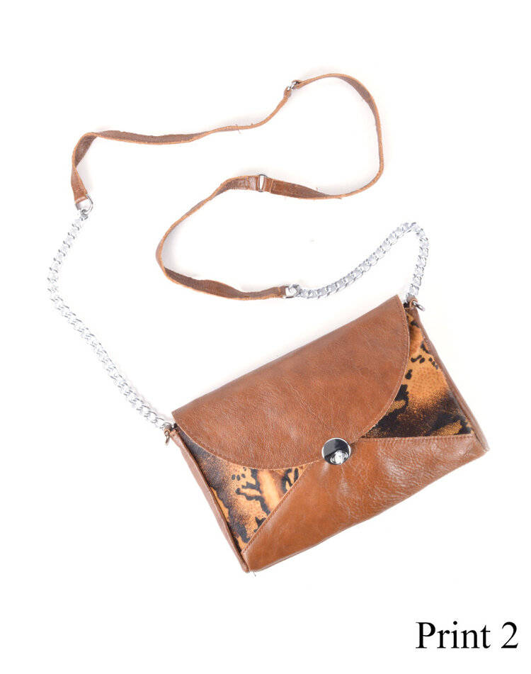 Kleine Leder-Schultertasche | Fell | Print