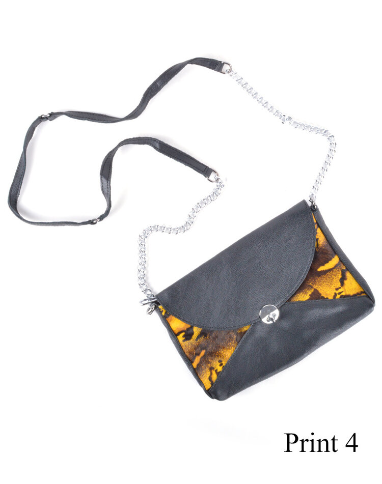 Kleine Leder-Schultertasche | Fell | Print