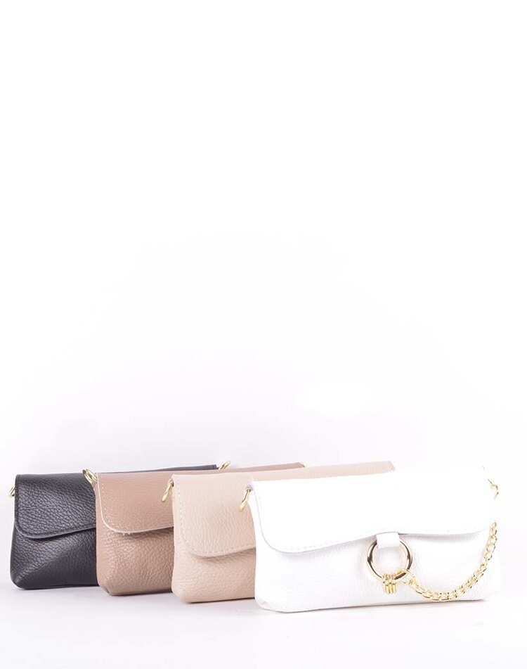 Lederen schoudertas met ring en ketting | 552832