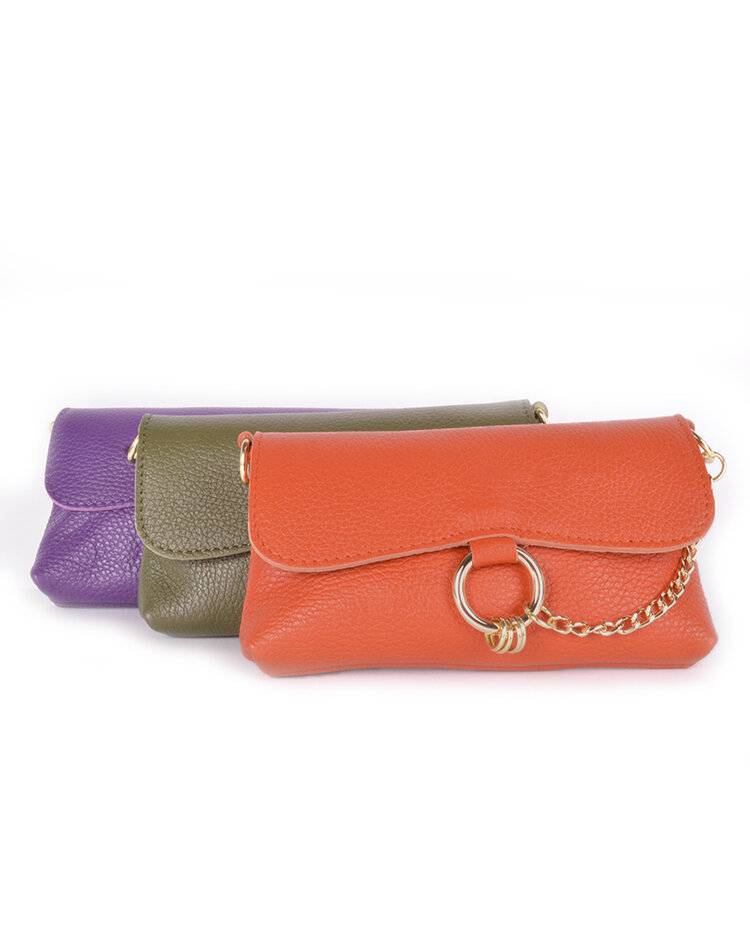 Lederen schoudertas met ring en ketting | 552832