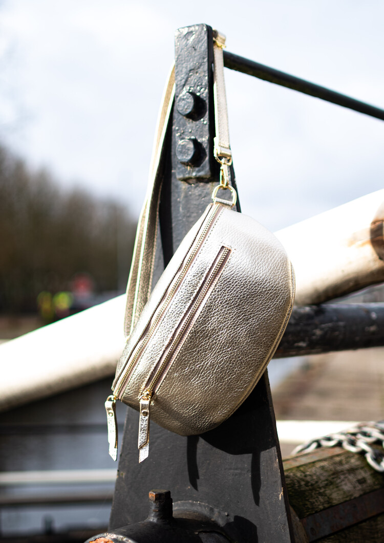 Leather metallic waistbag | 552941