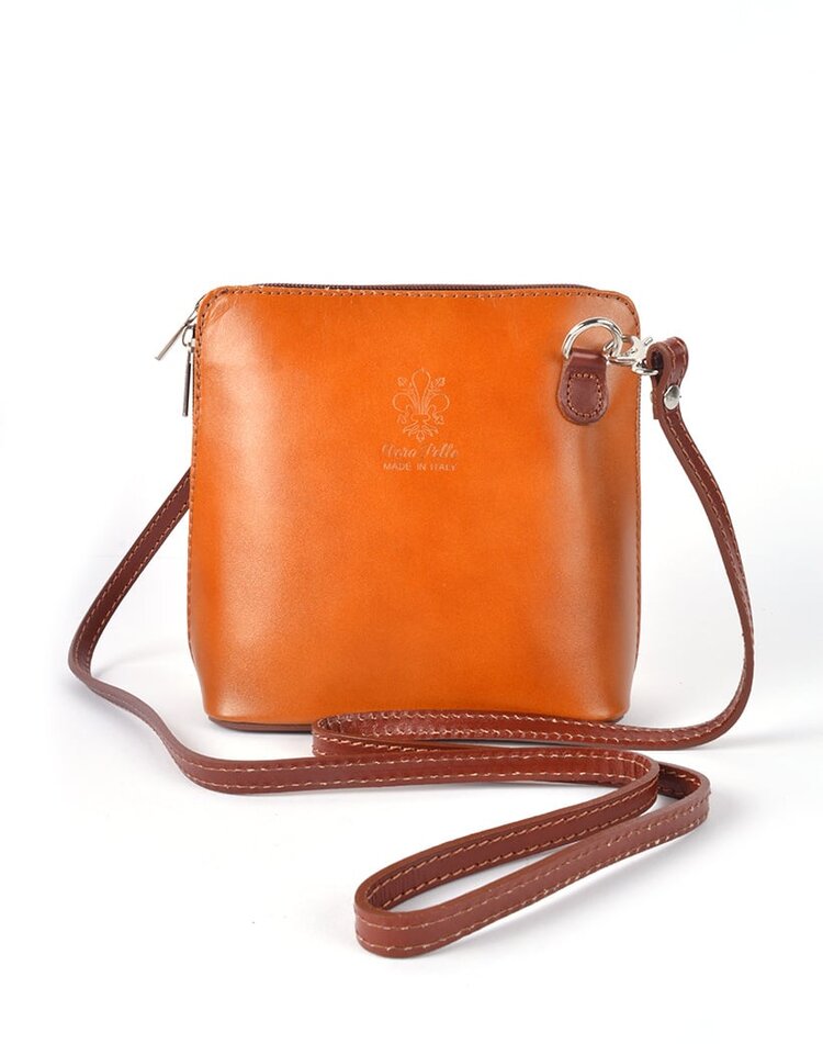 Leather shoulderbag | 900037