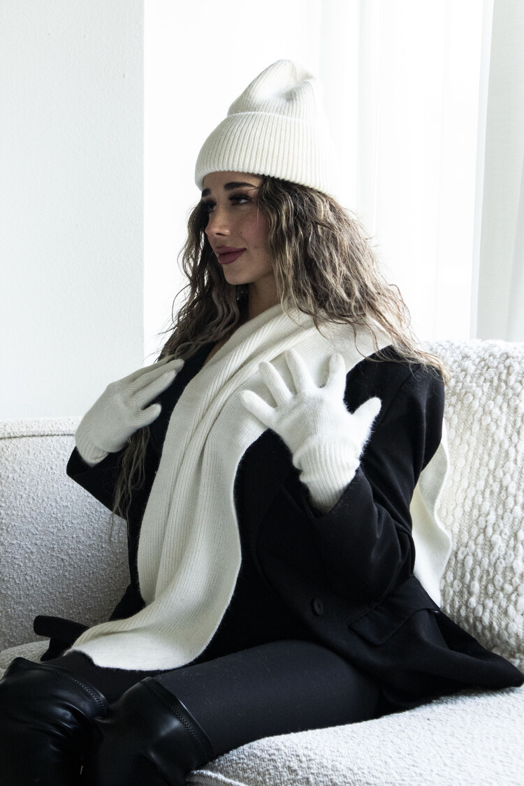 Giuliano Scarf + Cap + Gloves SET | 700049