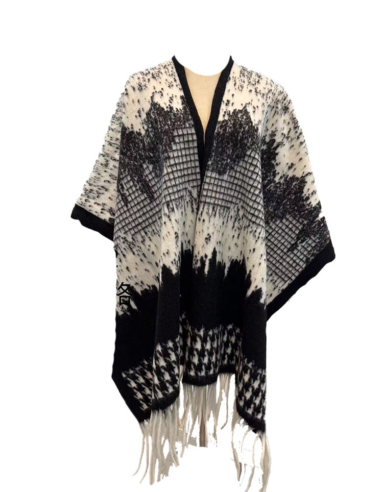 Giuliano Poncho | 700352