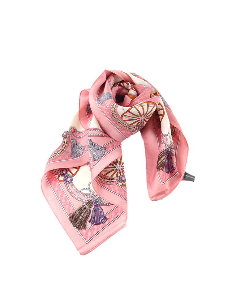 Giuliano Scarf  |  700345 | Paris