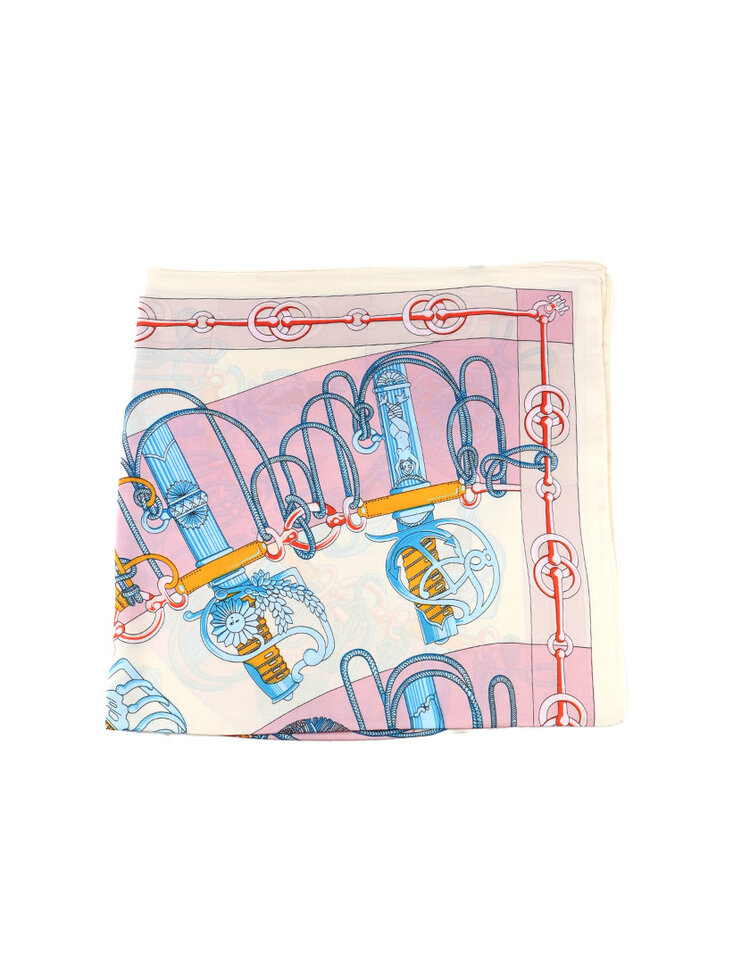 Giuliano Scarf  |  700345 | Paris