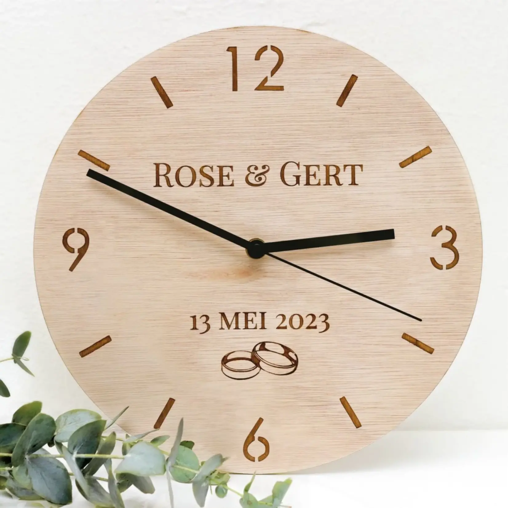 Gepersonaliseerde houten wandklok