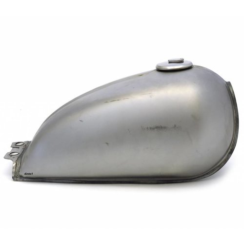 Suzuki GN 125 Tank met Toebehoren Type 2