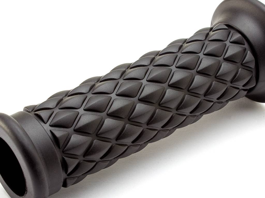 Big Diamond Cafe Racer / Scrambler Motorcycle Grips - 7/8 Inch (22mm) Classic Black