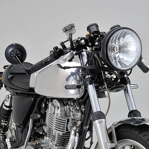 Daytona D-Light Stellar Indicatori di Direzione LED Sequenziali - Corpo in Alluminio Nero con Lente Trasparente, Attacco M8, Omologato E, Made in Japan
