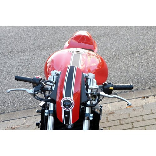 SV650 CafeRacer II "Red One"