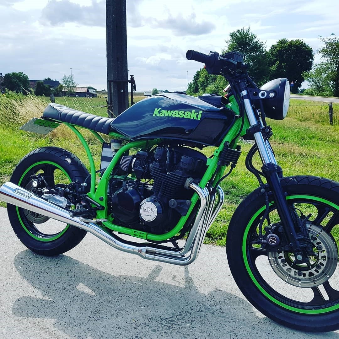 voksenalderen forsikring Hilse Kawasaki GPZ 550 - CafeRacerWebshop.com