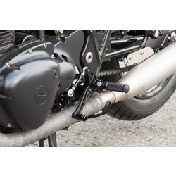 Kawasaki W800 11-16 Fußrastenanlage Schwarz/Silber