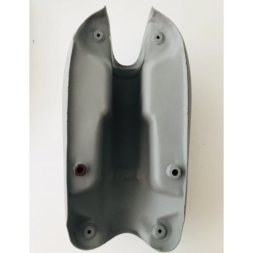 Norton Commando Roadster Grundierter Kraftstofftank