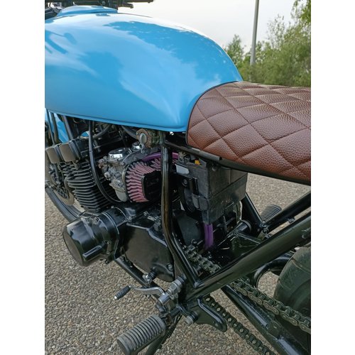 VERKAUFT: Suzuki GSX 400 F Bratstyle