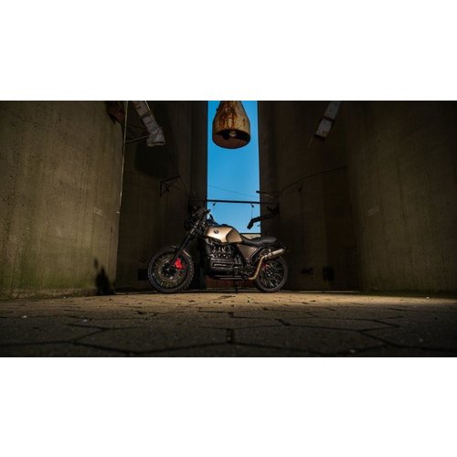 BMW K100RS Scrambler con ruedas de radios