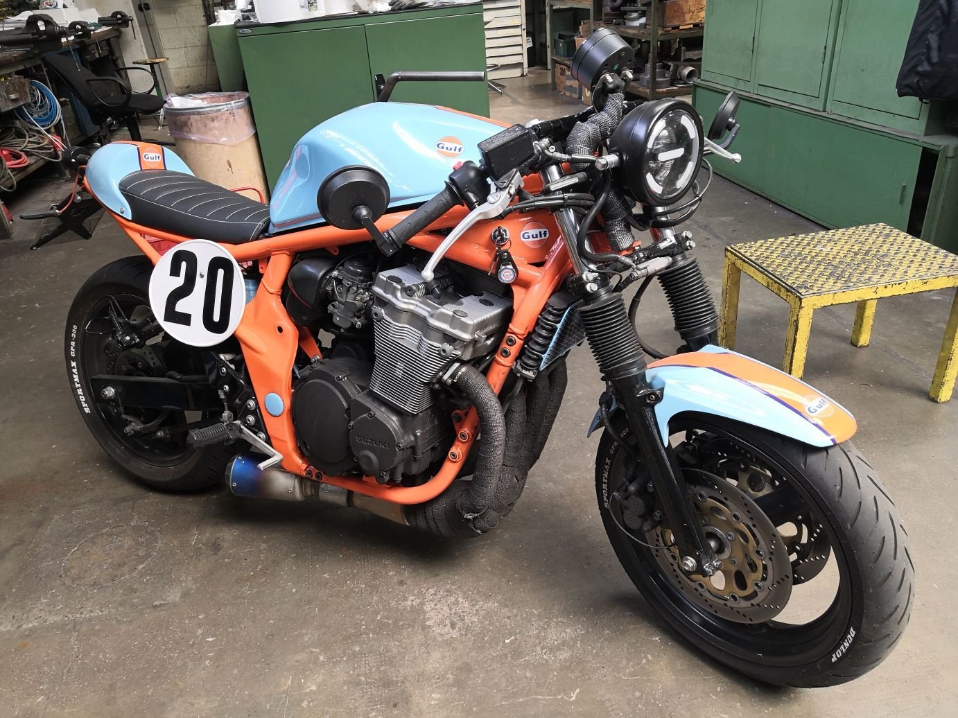 Suzuki bandit cafe racer