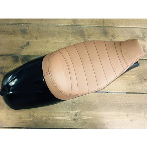 C.Racer Selle Tuck N' Roll Triumph Bonneville 2008 avec assise 55