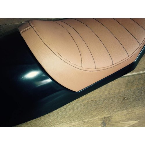 C.Racer Selle Tuck N' Roll Triumph Bonneville 2008 avec assise 55