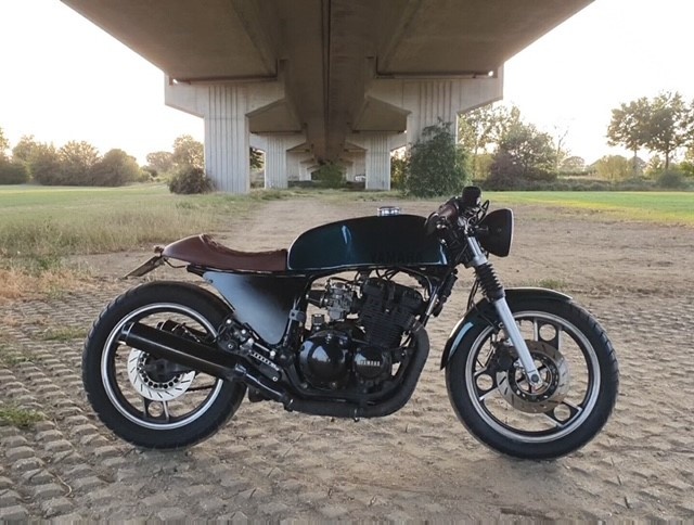 Yamaha SRX 600 Cafe Racer