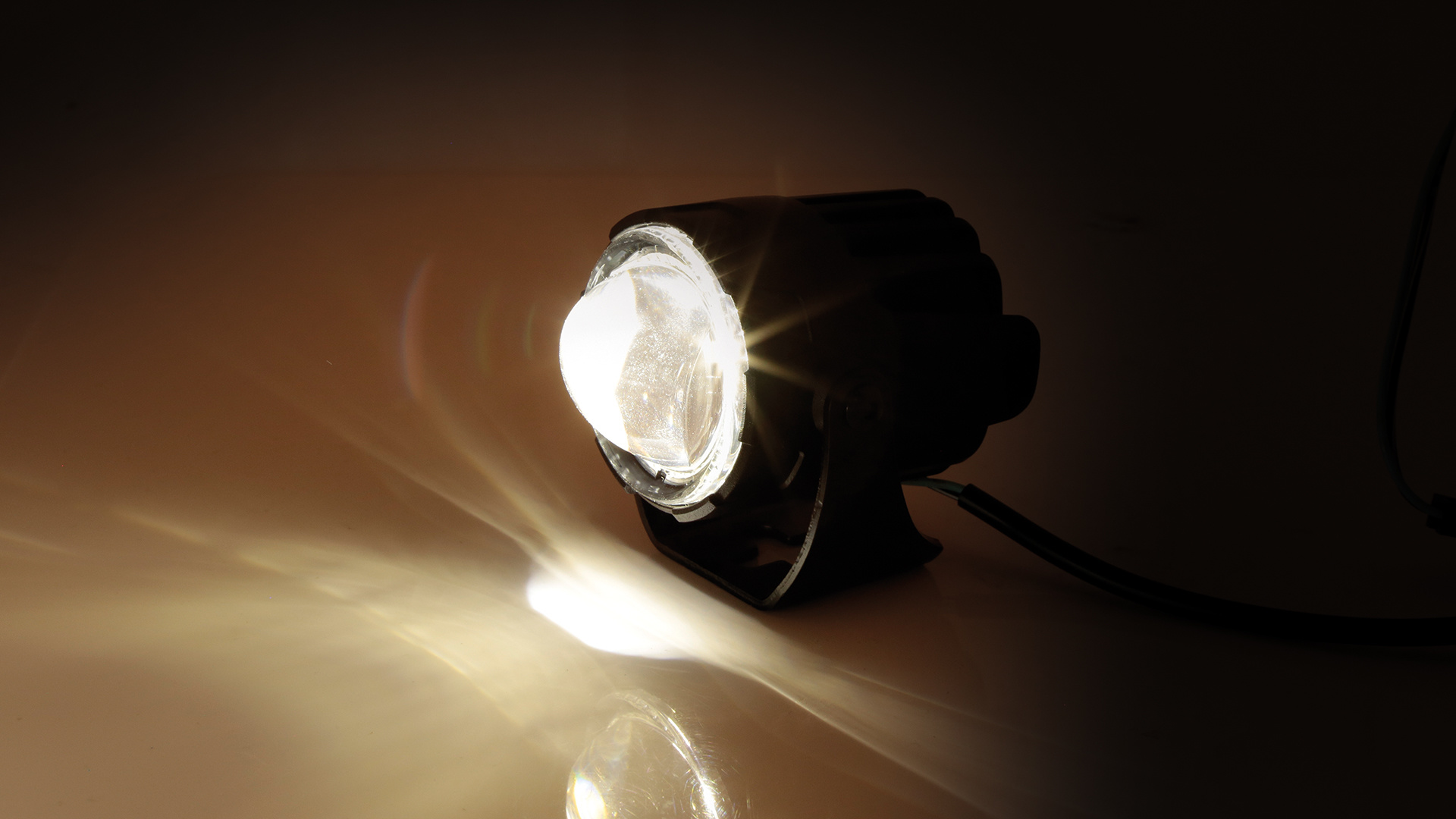 LED Scheinwerfer Abblendlicht FT13 - CafeRacerWebshop.de