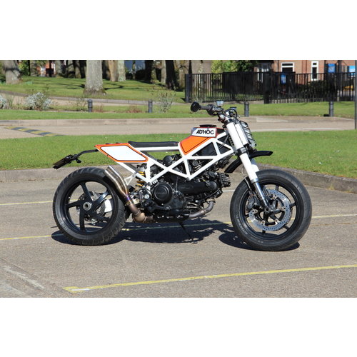 Aangepaste Ducati Street Tracker