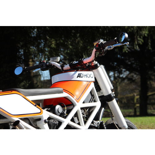 Benutzerdefinierte Ducati Street Tracker