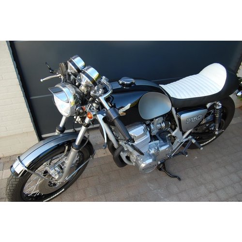 Honda CB750 K7