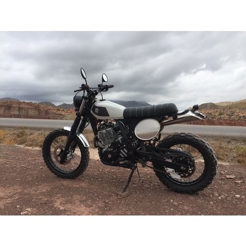 90’s SCRAMBLER Honda Dominator 650