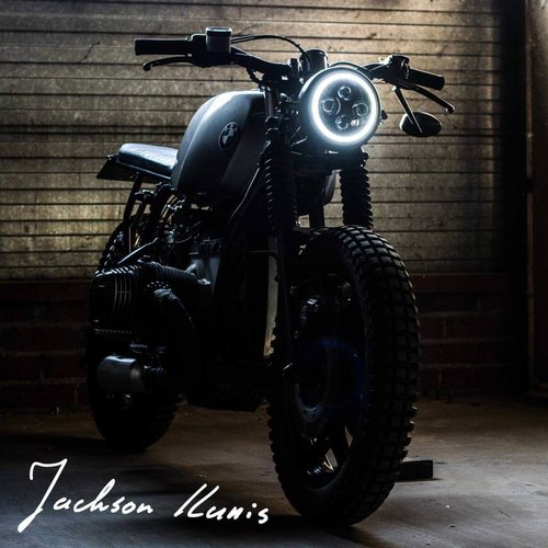 Proyecto Premium de 7" y faro Halo Cafe Racer